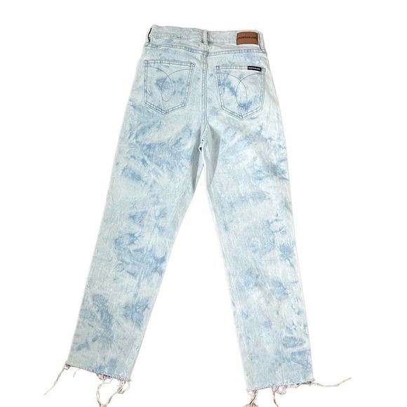 Sold - Picture 3 of 8